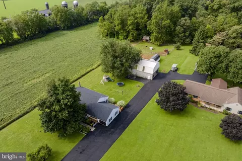 162 Bridgeville Rd, East Earl, PA 17519
