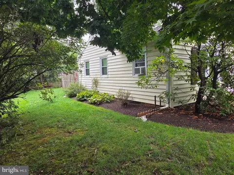 Exterior - 340 E Marion St, Lititz, PA 17543 photo 2 of 5