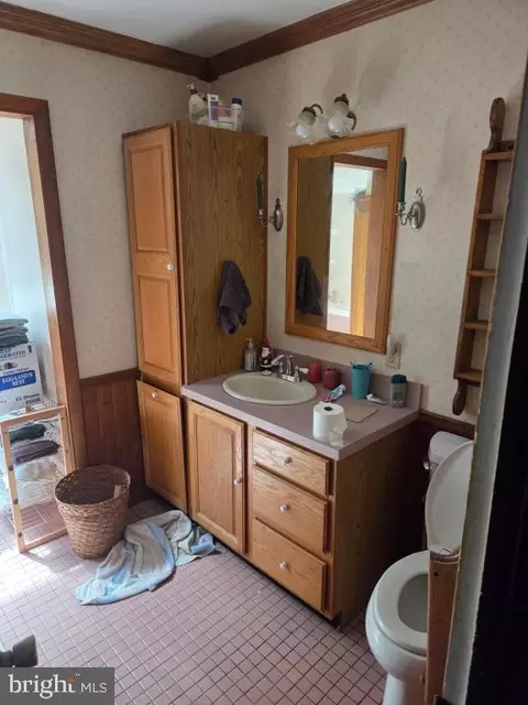 Bath - 340 E Marion St, Lititz, PA 17543 photo 1 of 1