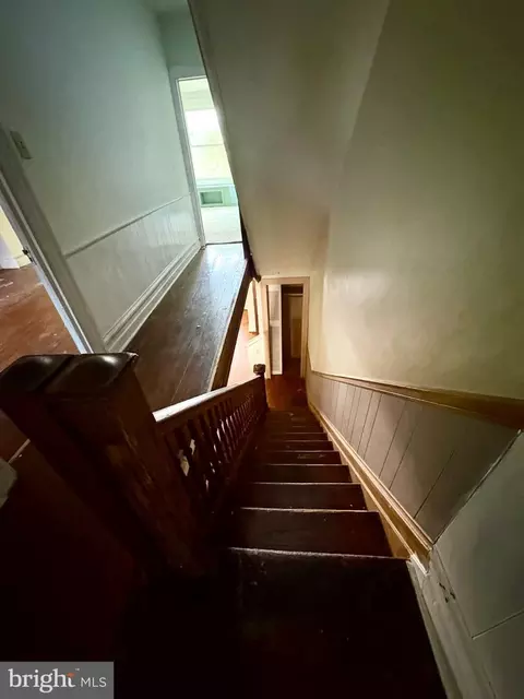 Entry Way - 208 Ruby St, Lancaster, PA 17603 photo 3 of 9