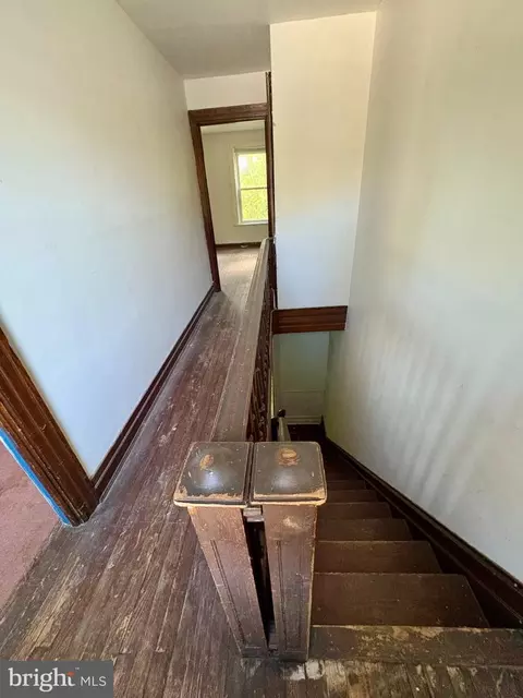 Entry Way - 208 Ruby St, Lancaster, PA 17603 photo 7 of 9