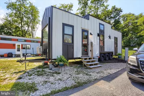 867 Schwanger Rd # 10, Elizabethtown, PA 17022