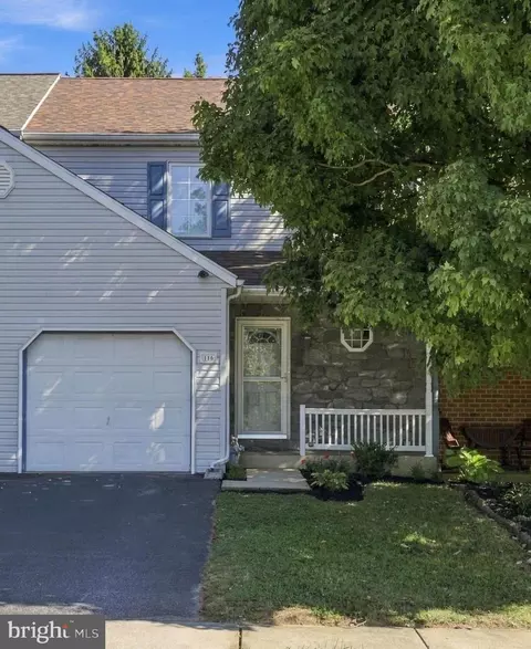 116 Parklawn Ct, Lancaster, PA 17601