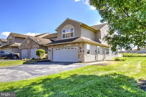 454 Alexandria Ct, Marietta, PA 17547