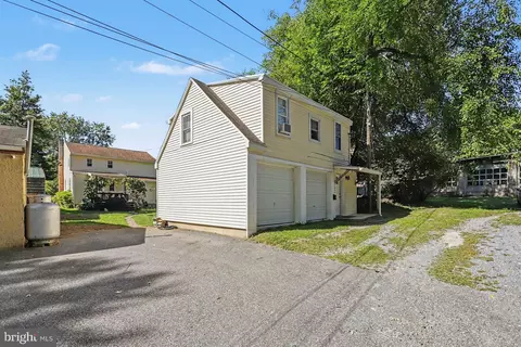 Exterior - 109 Leaman St, Lititz, PA 17543 photo 6 of 6