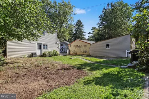 Exterior - 109 Leaman St, Lititz, PA 17543 photo 5 of 6