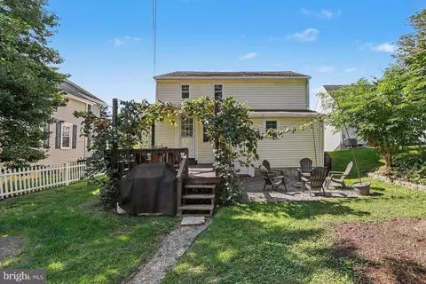 Exterior - 109 Leaman St, Lititz, PA 17543 photo 3 of 6