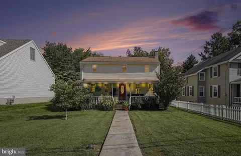 Exterior - 109 Leaman St, Lititz, PA 17543 photo 2 of 6