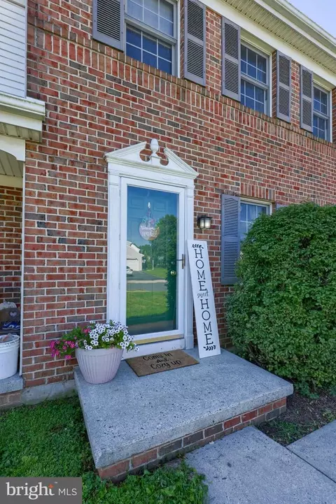 Exterior - 2 Brookview Dr, Lititz, PA 17543 photo 3 of 7