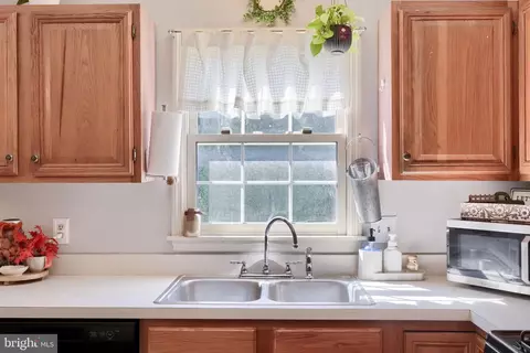 Kitchen - 2 Brookview Dr, Lititz, PA 17543 photo 2 of 3
