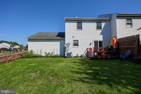 Exterior - 2 Brookview Dr, Lititz, PA 17543 photo 5 of 7