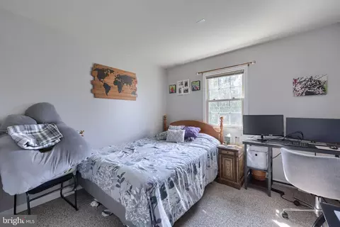 Bedroom - 2 Brookview Dr, Lititz, PA 17543 photo 3 of 5