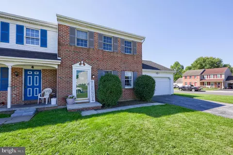 Exterior - 2 Brookview Dr, Lititz, PA 17543 photo 2 of 7