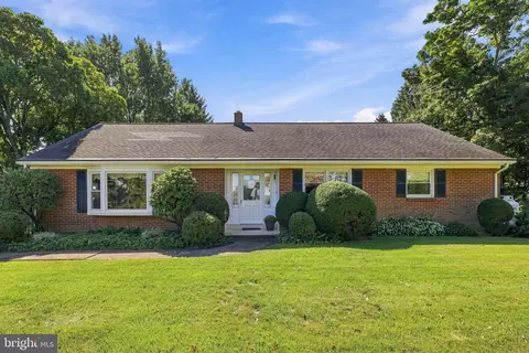 936 Letort Rd, Washington Boro, PA 17582