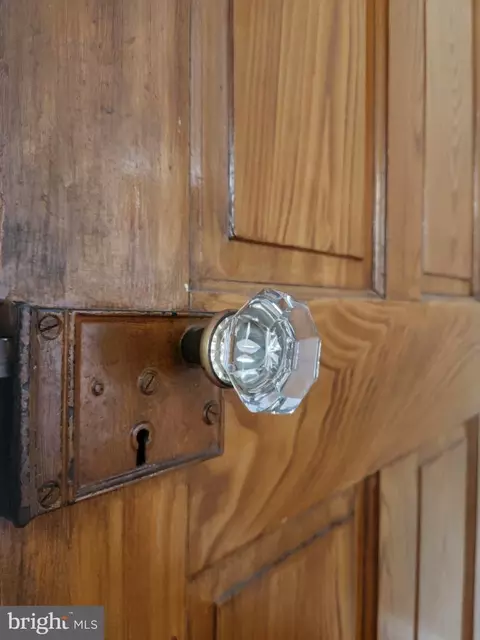 Entry Way - 26 W Orange St, Lititz, PA 17543 photo 5 of 11