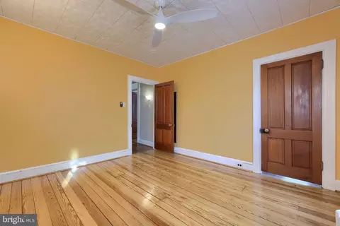 Bedroom - 26 W Orange St, Lititz, PA 17543 photo 4 of 4