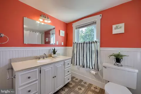 Bath - 26 W Orange St, Lititz, PA 17543 photo 1 of 2
