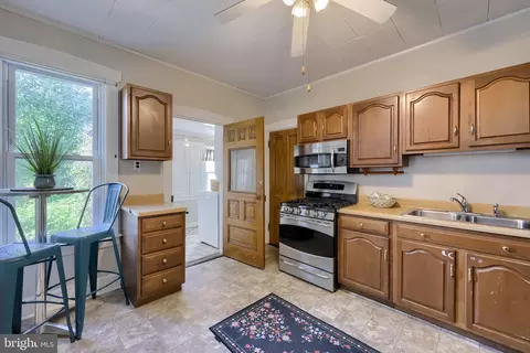 Kitchen - 26 W Orange St, Lititz, PA 17543 photo 1 of 3
