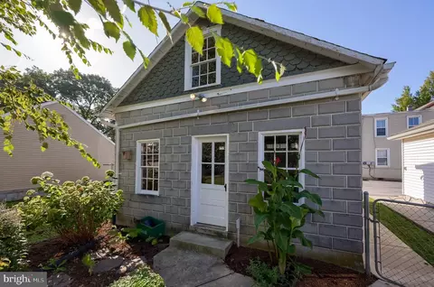 Exterior - 26 W Orange St, Lititz, PA 17543 photo 9 of 11