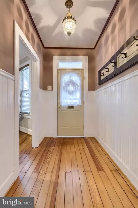 Entry Way - 26 W Orange St, Lititz, PA 17543 photo 1 of 11