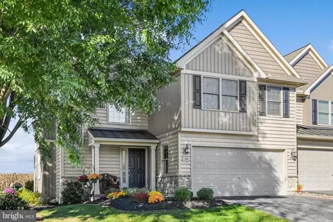 115 Fieldcrest Ln, Ephrata, PA 17522