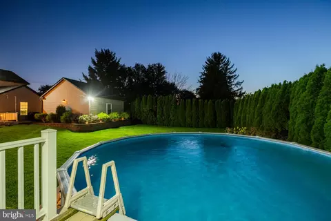 Exterior - 631 12 W Orange St, Lititz, PA 17543 photo 22 of 26