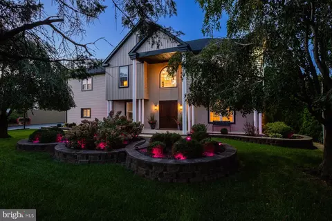 Exterior - 631 12 W Orange St, Lititz, PA 17543 photo 17 of 26