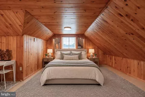 Bedroom - 631 12 W Orange St, Lititz, PA 17543 photo 8 of 11