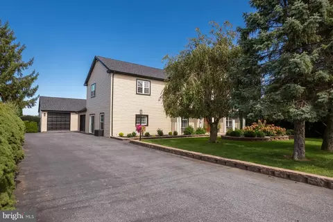 Exterior - 631 12 W Orange St, Lititz, PA 17543 photo 7 of 26