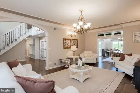 Living - 631 12 W Orange St, Lititz, PA 17543 photo 1 of 2
