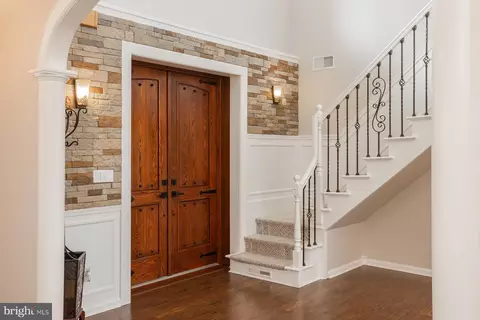 Entry Way - 631 12 W Orange St, Lititz, PA 17543 photo 2 of 7