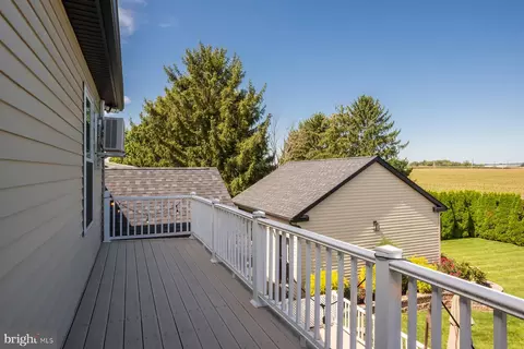 Exterior - 631 12 W Orange St, Lititz, PA 17543 photo 11 of 26