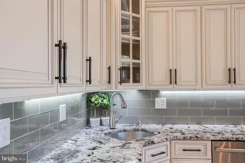 Kitchen - 631 12 W Orange St, Lititz, PA 17543 photo 1 of 8