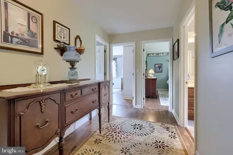 Entry Way - 24 Countryside Ln, Lititz, PA 17543 photo 7 of 8