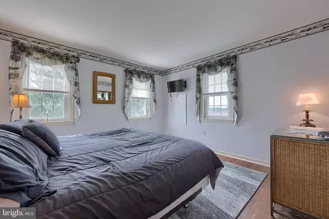 Bedroom - 24 Countryside Ln, Lititz, PA 17543 photo 4 of 5