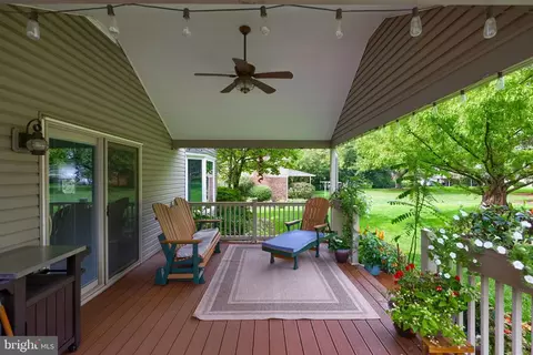 Exterior - 24 Countryside Ln, Lititz, PA 17543 photo 7 of 8