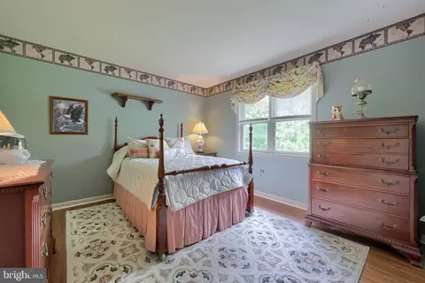 Bedroom - 24 Countryside Ln, Lititz, PA 17543 photo 3 of 5