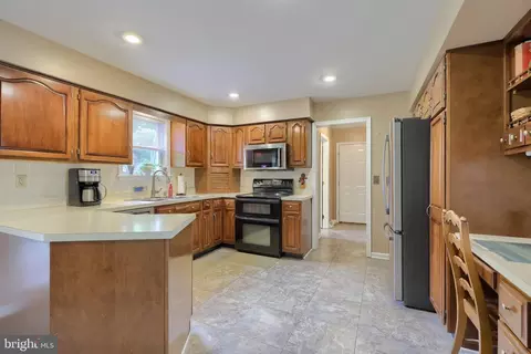 Kitchen - 24 Countryside Ln, Lititz, PA 17543 photo 1 of 3