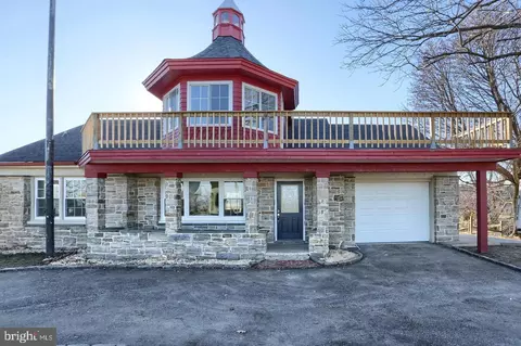 562 Georgetown Rd, Ronks, PA 17572