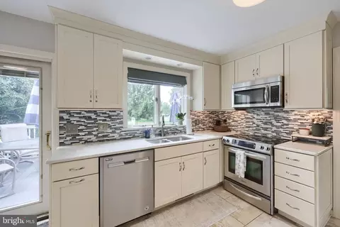 Kitchen - 3 Brookfield Rd, Lititz, PA 17543 photo 1 of 3