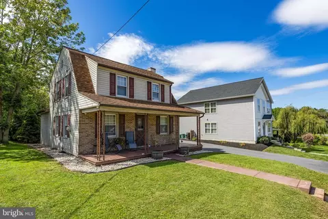 233 E Fulton St, Ephrata, PA 17522