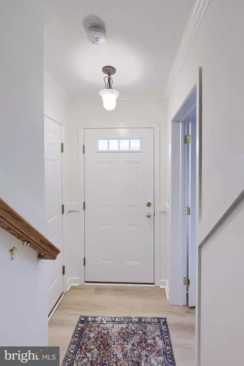 Entry Way - 710 Keller Dr, Lititz, PA 17543 photo 3 of 4