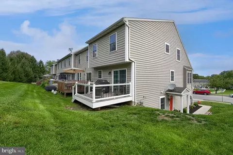 Exterior - 710 Keller Dr, Lititz, PA 17543 photo 3 of 5