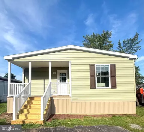 323 Don Dr, New Holland, PA 17557