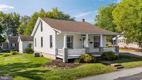 1760 Temple Ave, Lancaster, PA 17603