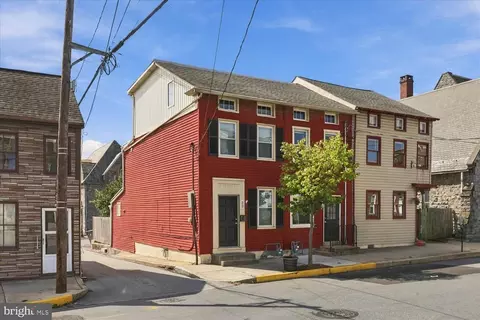 22 S 4th St, Columbia, PA 17512