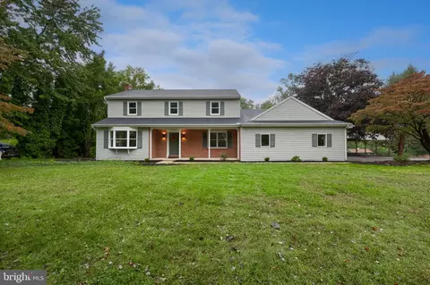 213 Skyline Dr, Willow Street, PA 17584