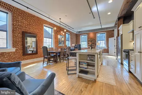317 N Mulberry St #201, Lancaster, PA 17603