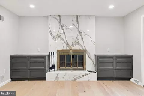 Entry Way - 39 Brookwood Dr, Lititz, PA 17543 photo 9 of 16