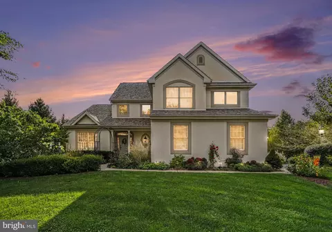 103 Fieldgate Dr, Lancaster, PA 17603